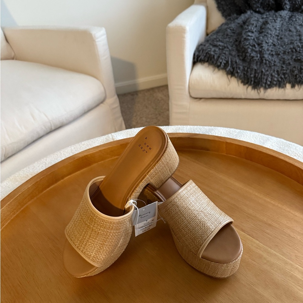 Women's Tan Woven Slide Sandals